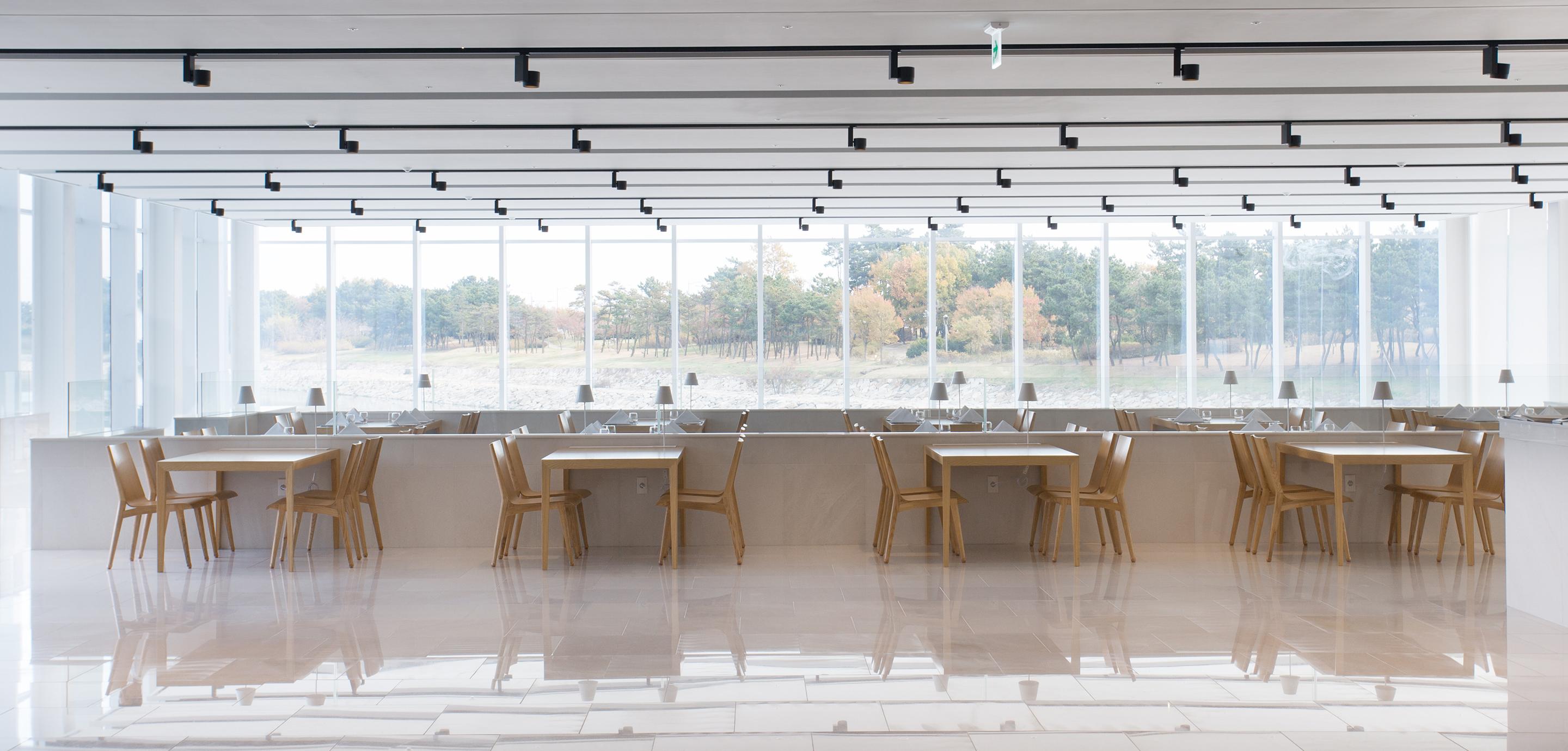 โรงแรมเนสต์ อินชอน ภายนอก รูปภาพ The interior of the library
