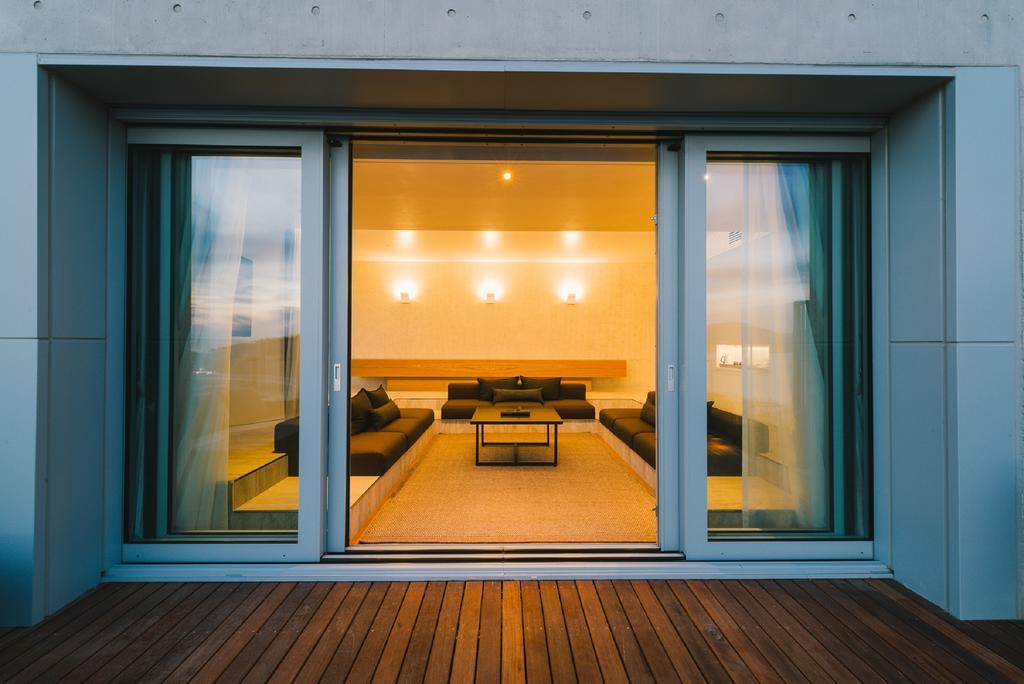 โรงแรมเนสต์ อินชอน ภายนอก รูปภาพ A sliding door